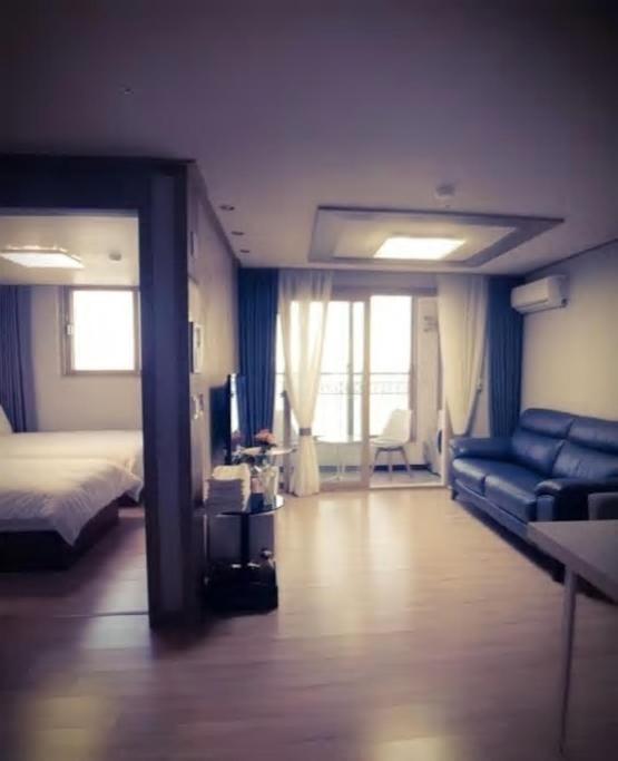 Maritimo Pension ปูซาน ภายนอก รูปภาพ
